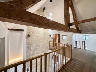house 7 Rooms for sale on MEZIDON VALLEE D AUGE (14140)