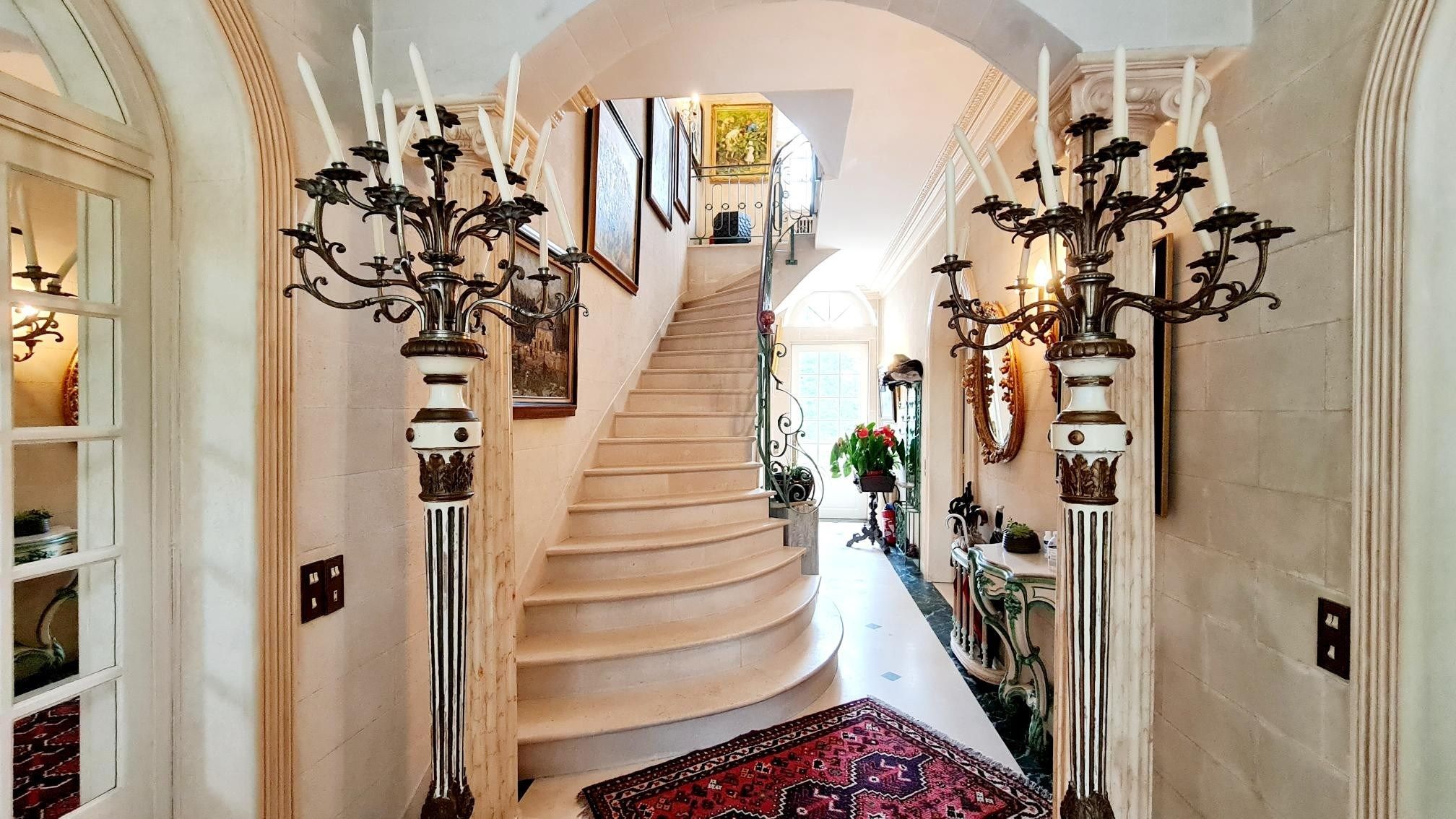 mansion 16 Rooms for sale on DEAUVILLE (14800)