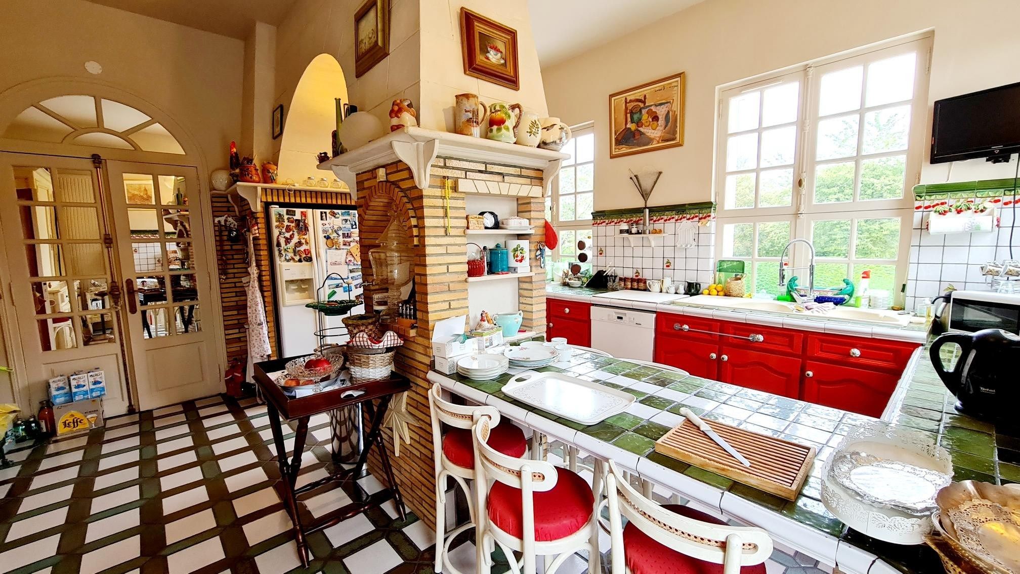 mansion 16 Rooms for sale on DEAUVILLE (14800)