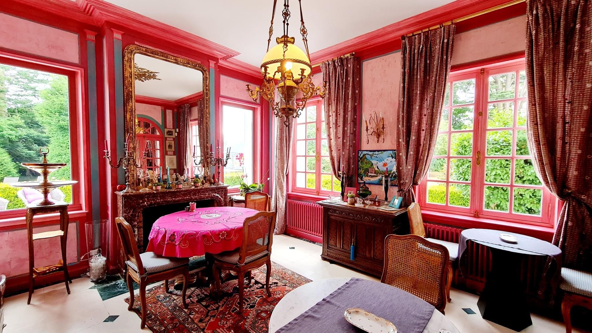 mansion 16 Rooms for sale on DEAUVILLE (14800)