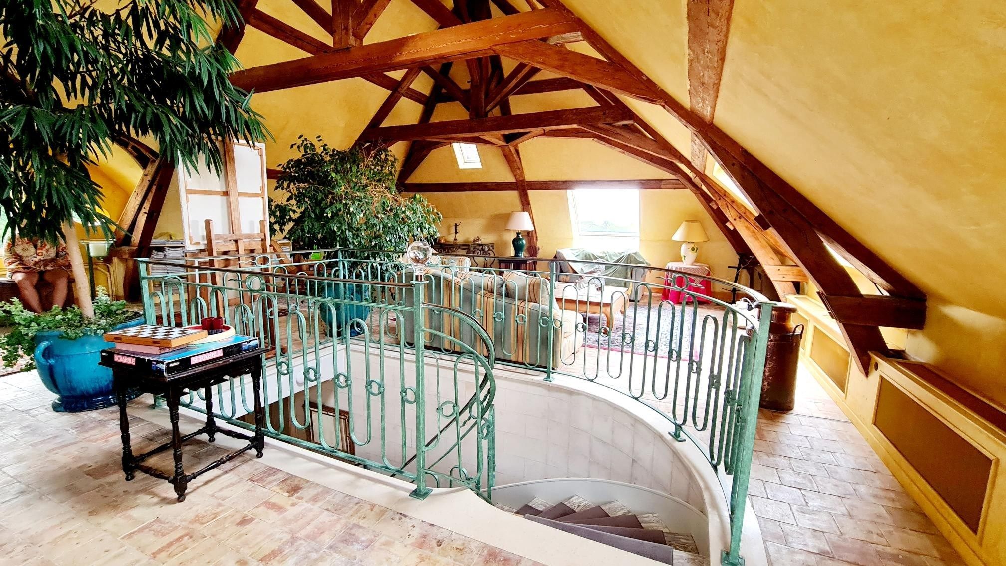 mansion 16 Rooms for sale on PONT L EVEQUE (14130)