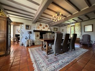 propriété 16 Pièces en vente sur STE MERE EGLISE (50480)