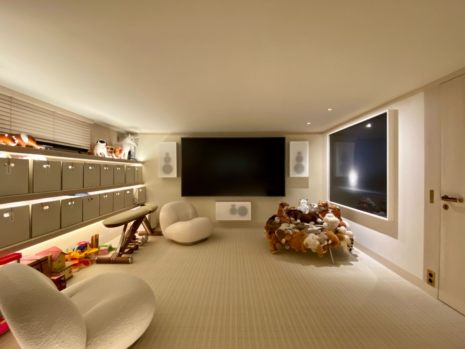 house 10 Rooms for sale on DEAUVILLE (14800)