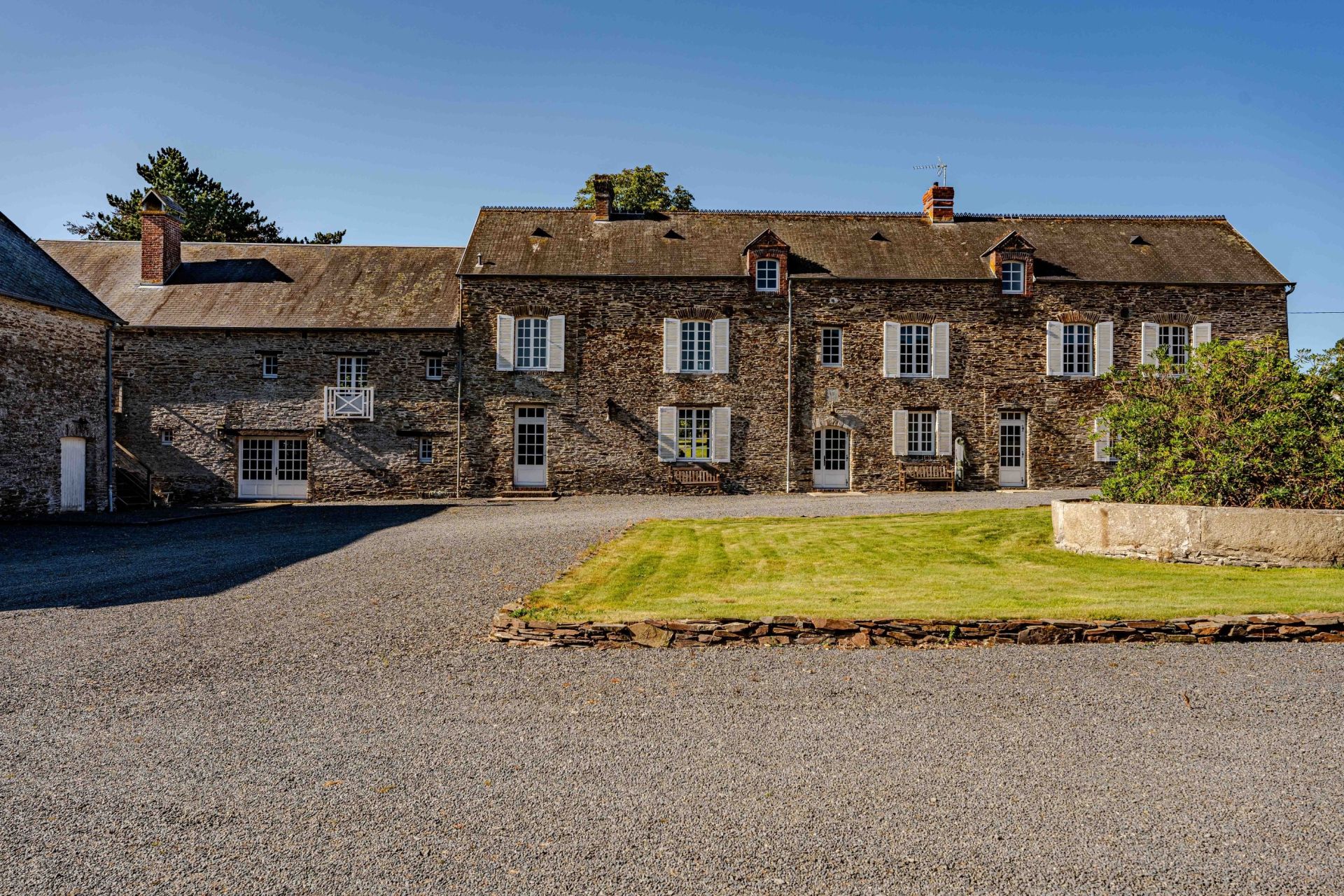 house 19 Rooms for sale on BAYEUX (14400)