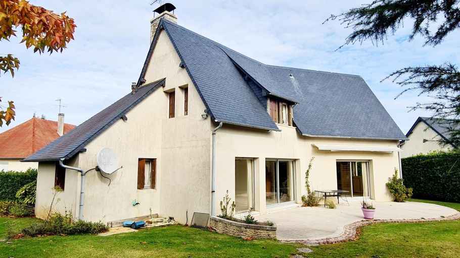 house 7 Rooms for sale on HONFLEUR (14600)