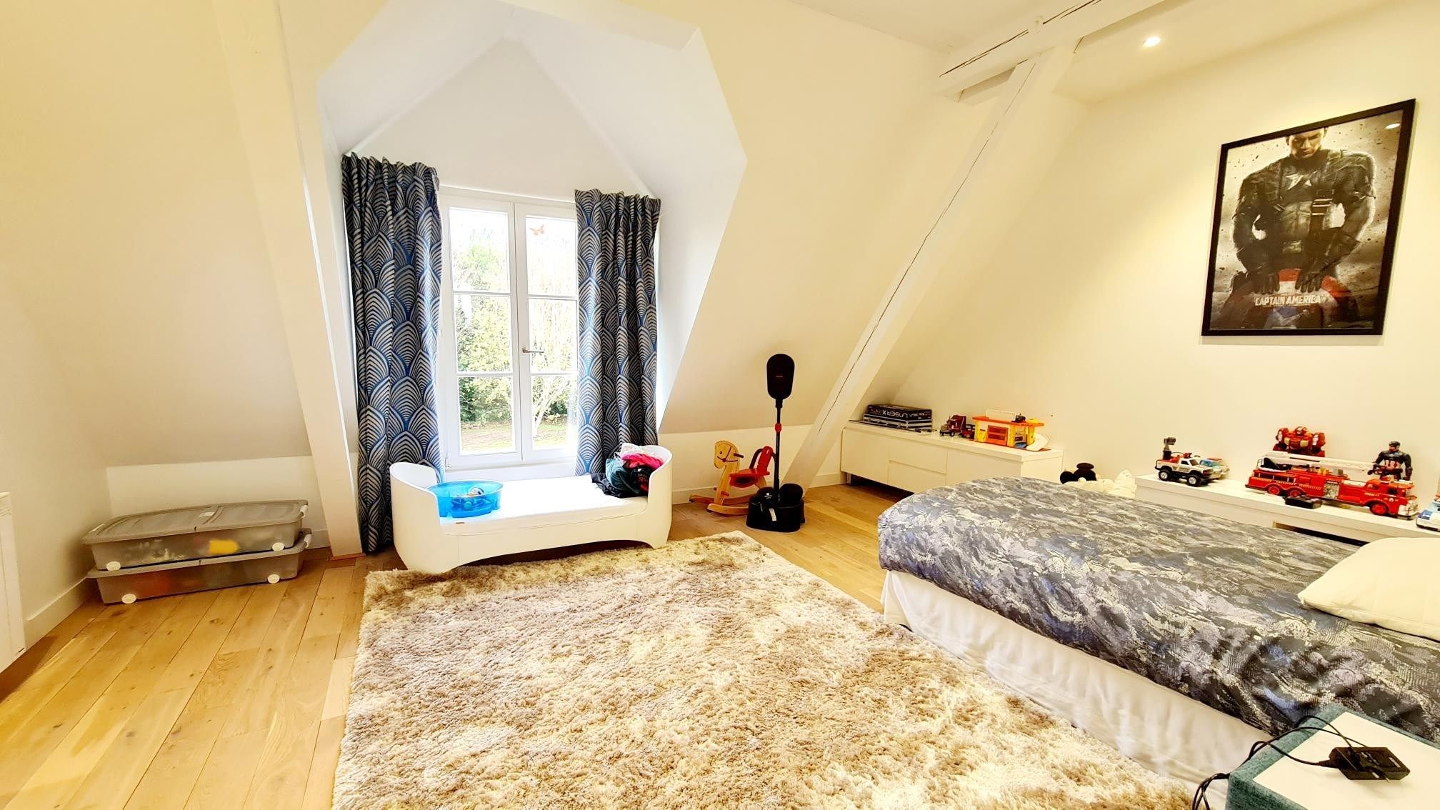 house 9 Rooms for sale on PONT L EVEQUE (14130)