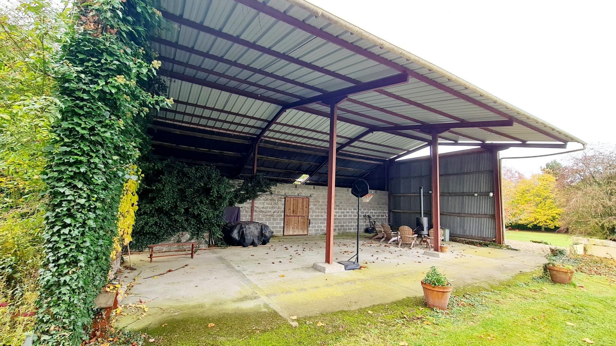 house 9 Rooms for sale on PONT L EVEQUE (14130)