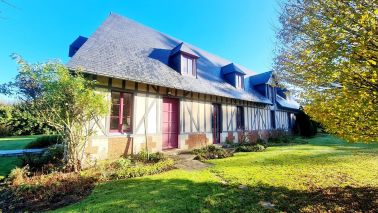 house 9 Rooms for sale on PONT L EVEQUE (14130)