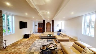 house 9 Rooms for sale on PONT L EVEQUE (14130)