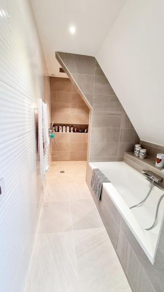 house 9 Rooms for sale on PONT L EVEQUE (14130)