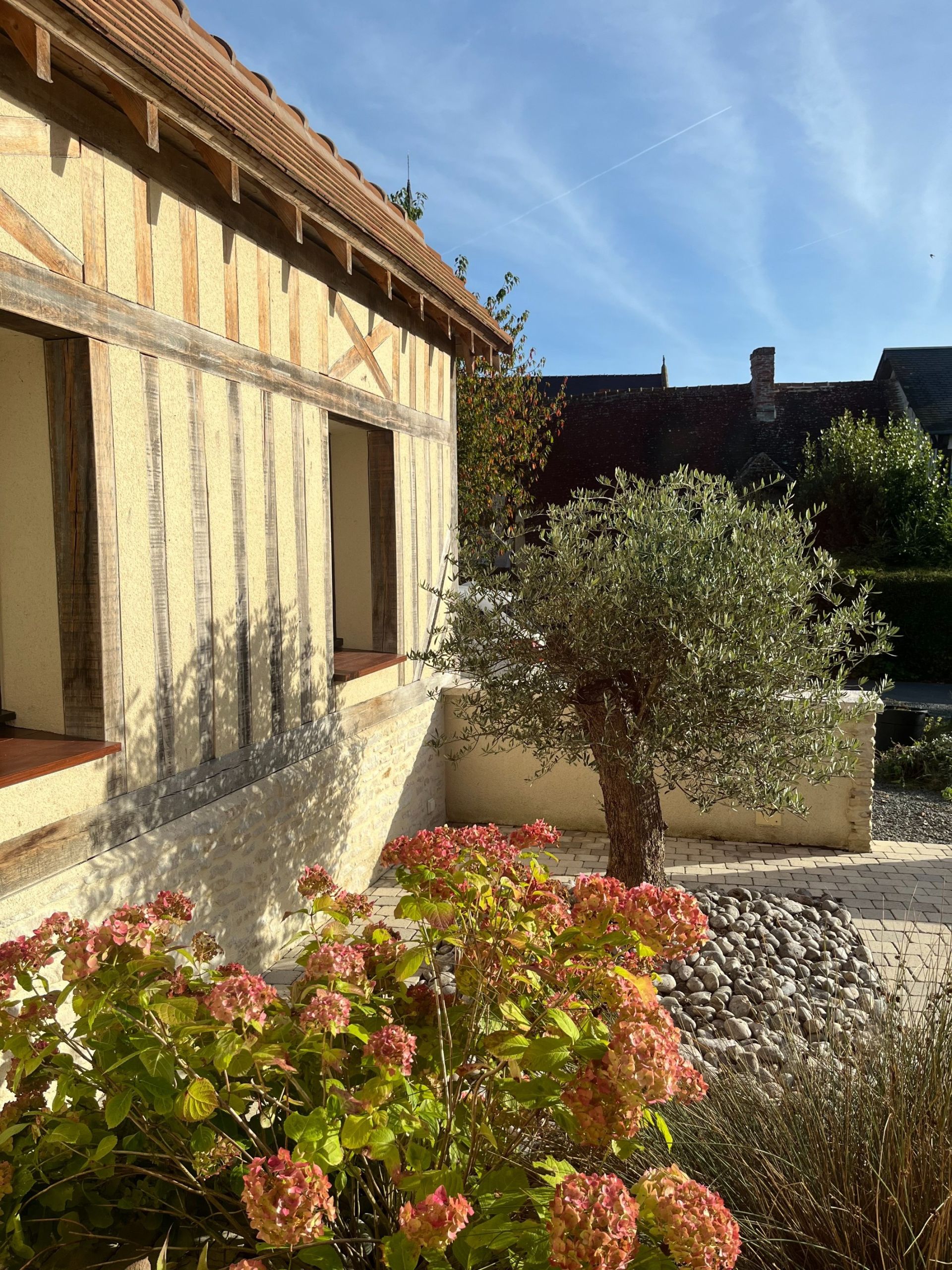 house 5 Rooms for sale on CLEVILLE (14370)