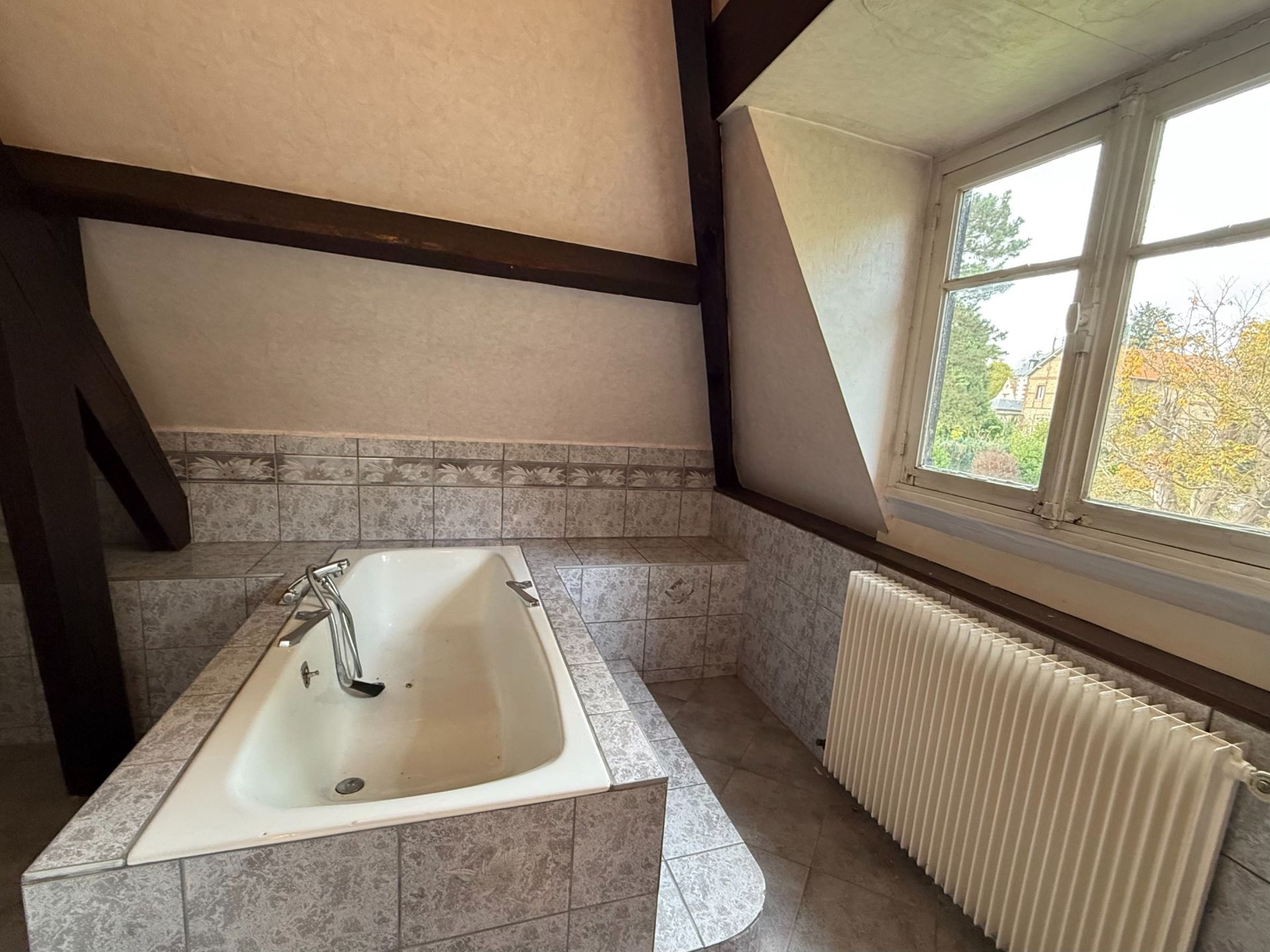 Norman house 9 Rooms for sale on MONT ST AIGNAN (76130)