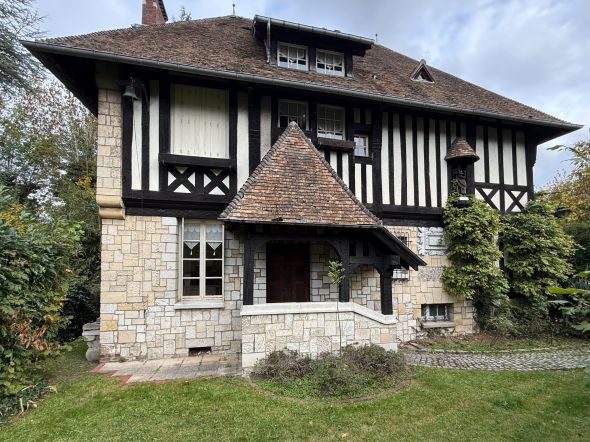 Sale Norman house Mont-Saint-Aignan 9 Rooms 207 m²