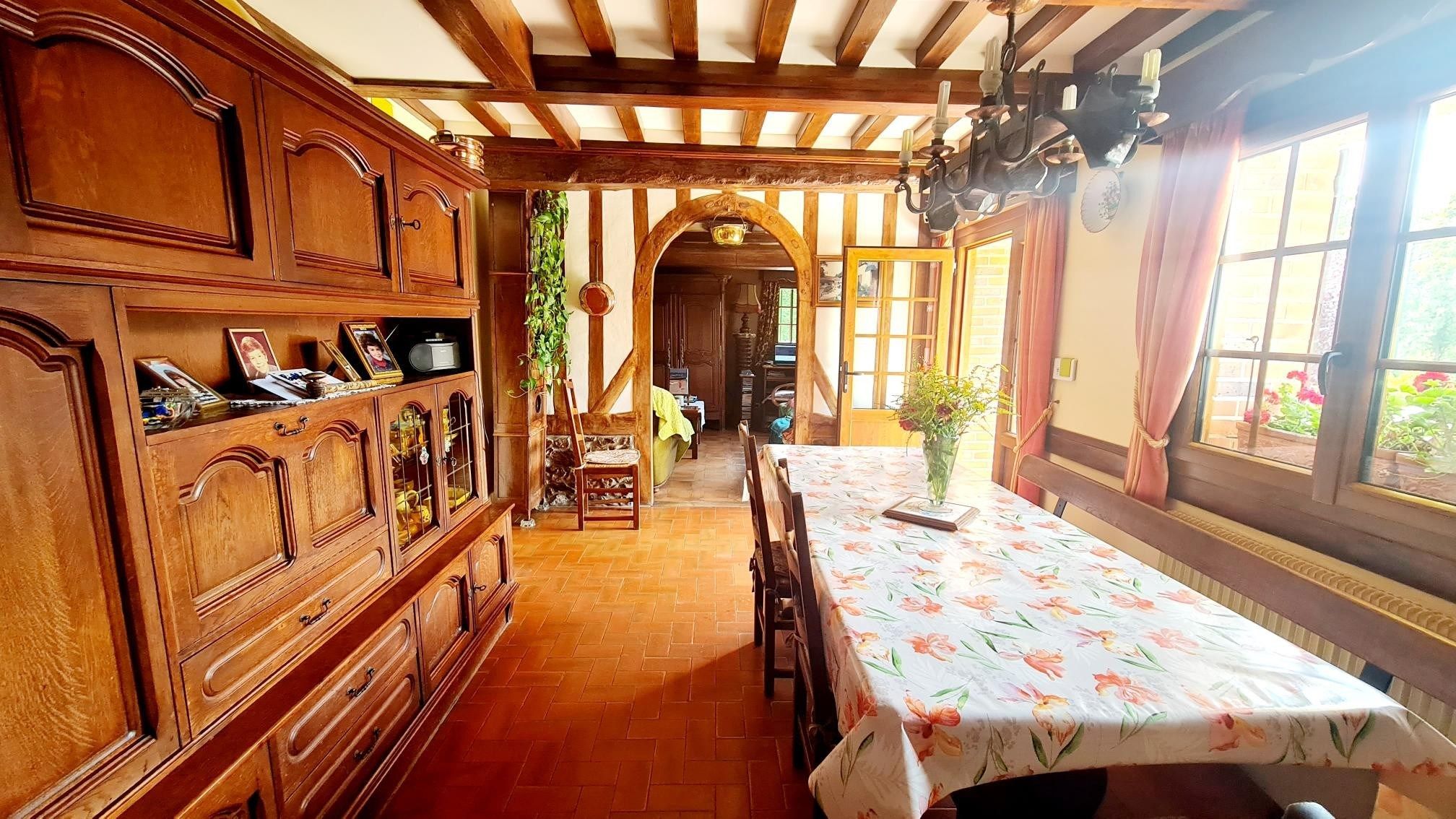 house 6 Rooms for sale on PONT L EVEQUE (14130)