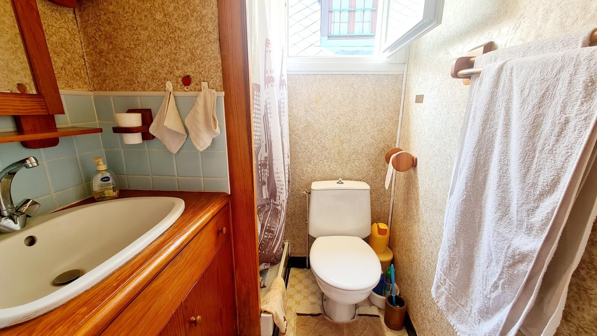 house 6 Rooms for sale on PONT L EVEQUE (14130)