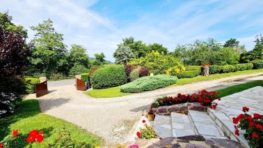 house 6 Rooms for sale on PONT L EVEQUE (14130)