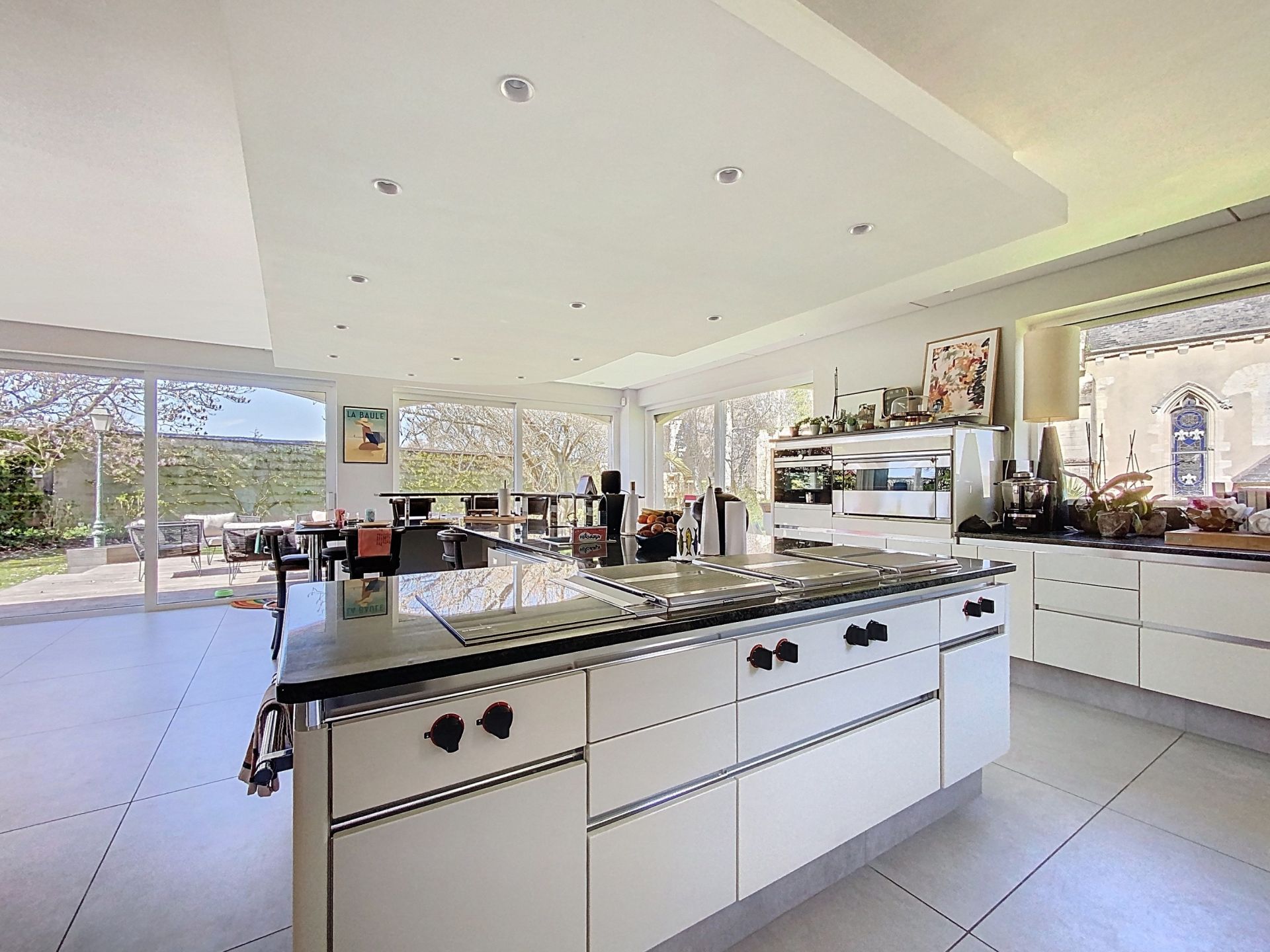 house 10 Rooms for sale on BAYEUX (14400)