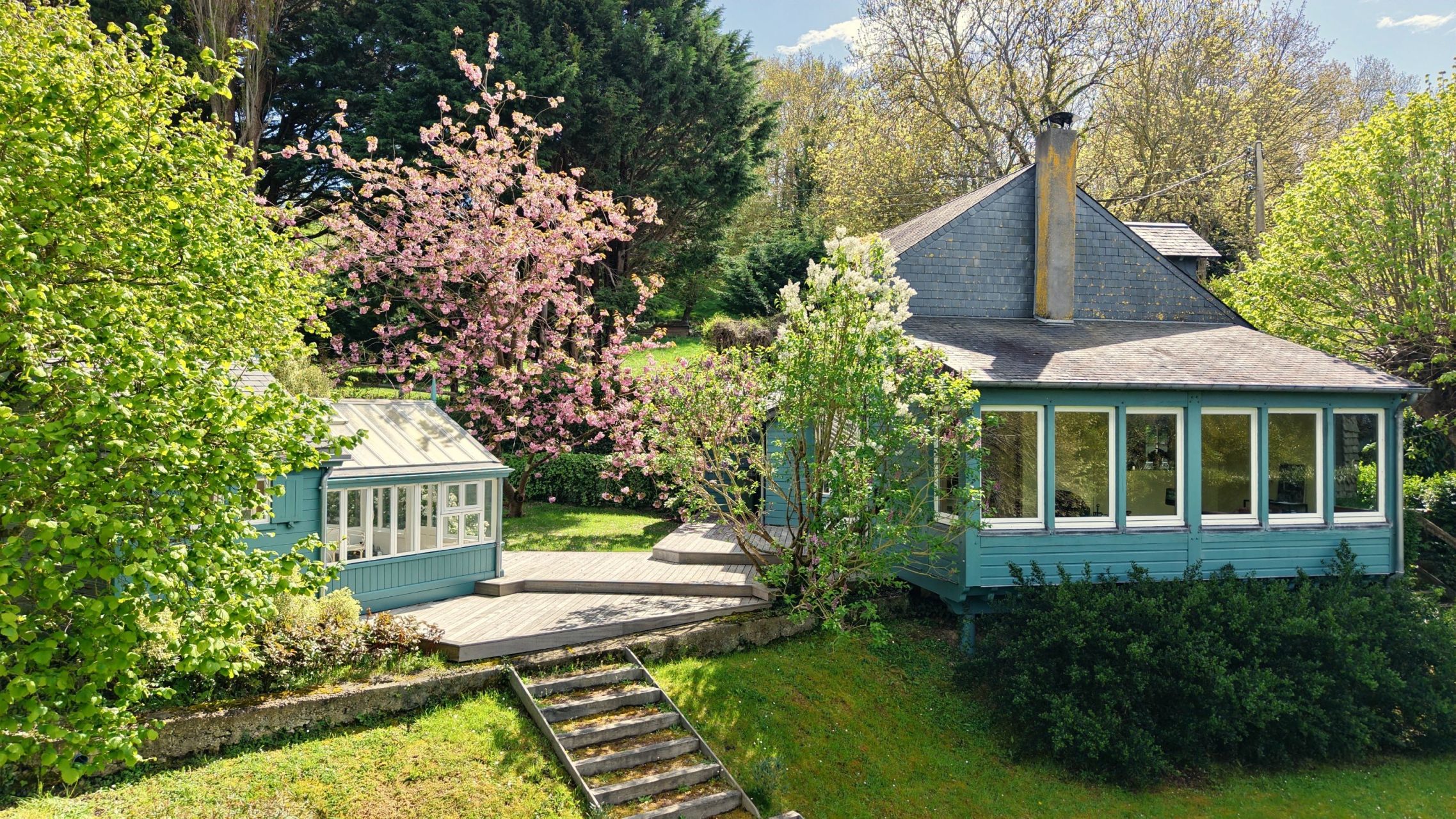 house 5 Rooms for sale on TROUVILLE SUR MER (14360)