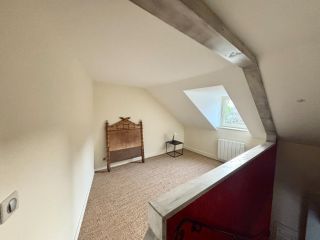 house 5 Rooms for sale on TROUVILLE SUR MER (14360)