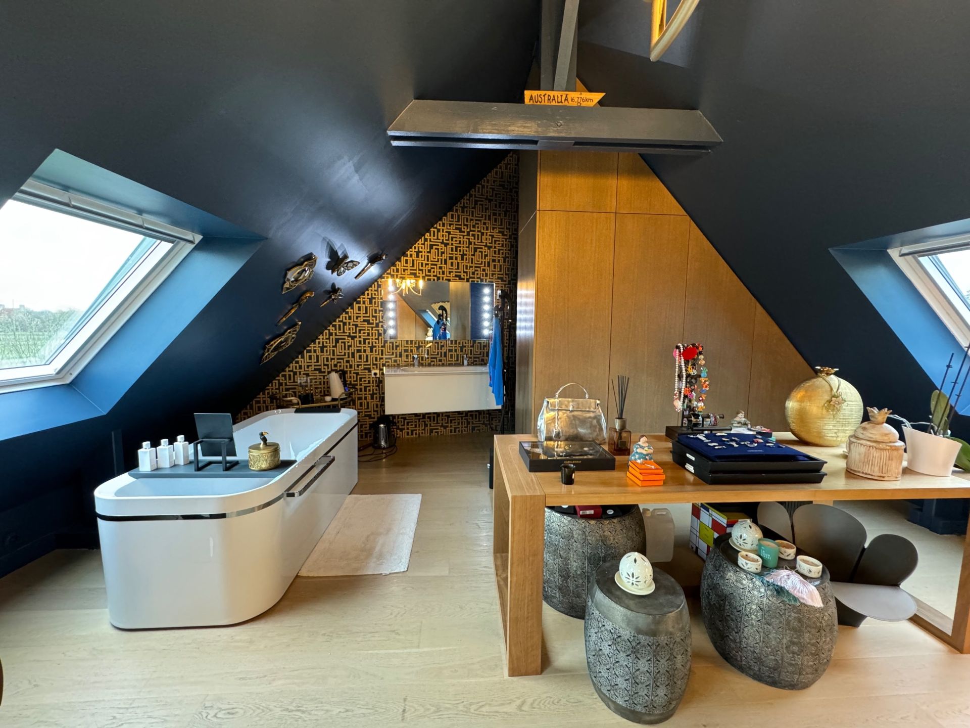 house 7 Rooms for sale on AVRANCHES (50300)