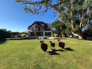 house 7 Rooms for sale on AVRANCHES (50300)