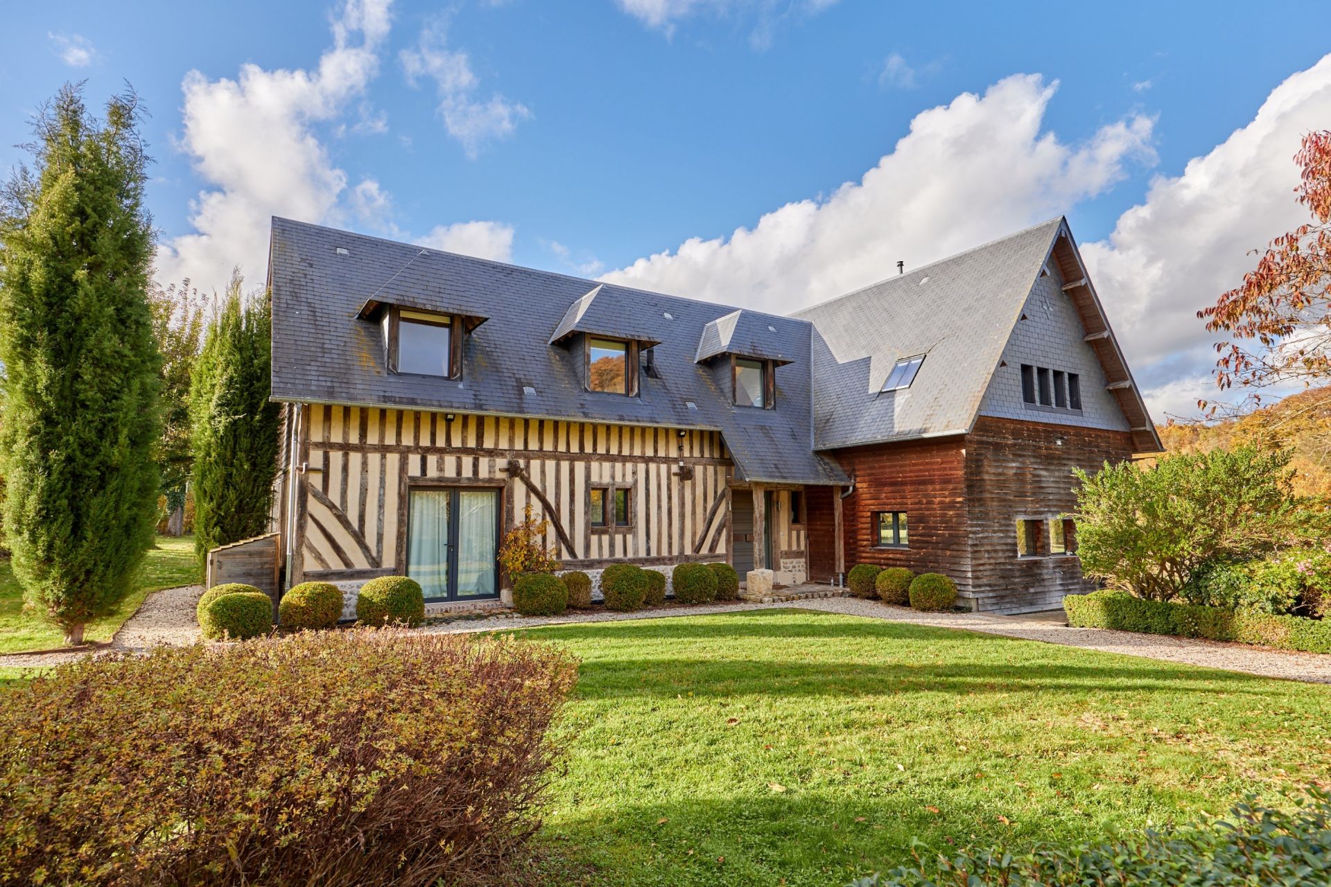 house 6 Rooms for sale on OUILLY DU HOULEY (14590)