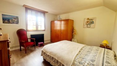 house 7 Rooms for sale on BEAUMONT EN AUGE (14950)