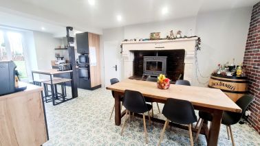 house 8 Rooms for sale on ARGENCES (14370)