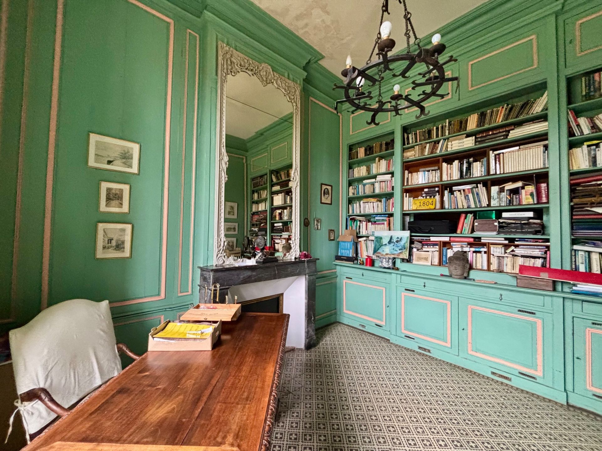 house 16 Rooms for sale on ST LO (50000)