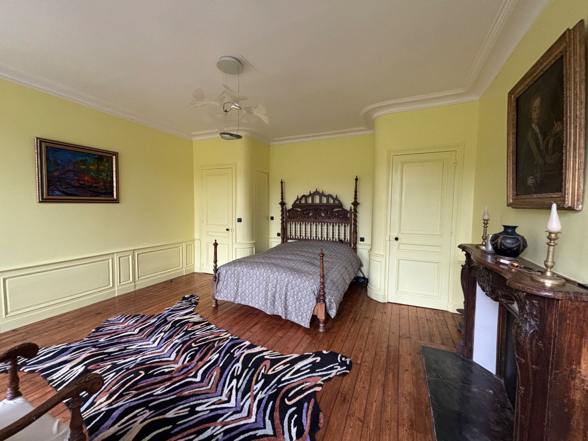 house 16 Rooms for sale on ST LO (50000)