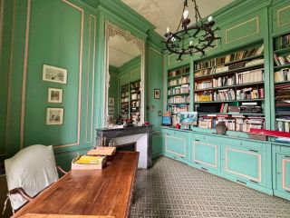 house 16 Rooms for sale on ST LO (50000)