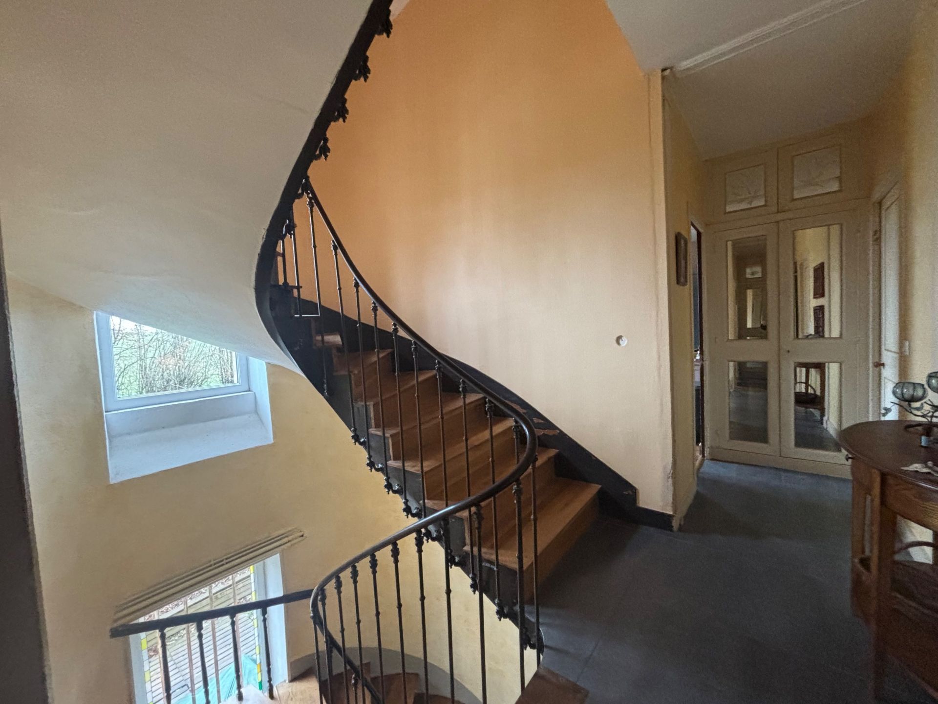 house 18 Rooms for sale on CAEN (14000)