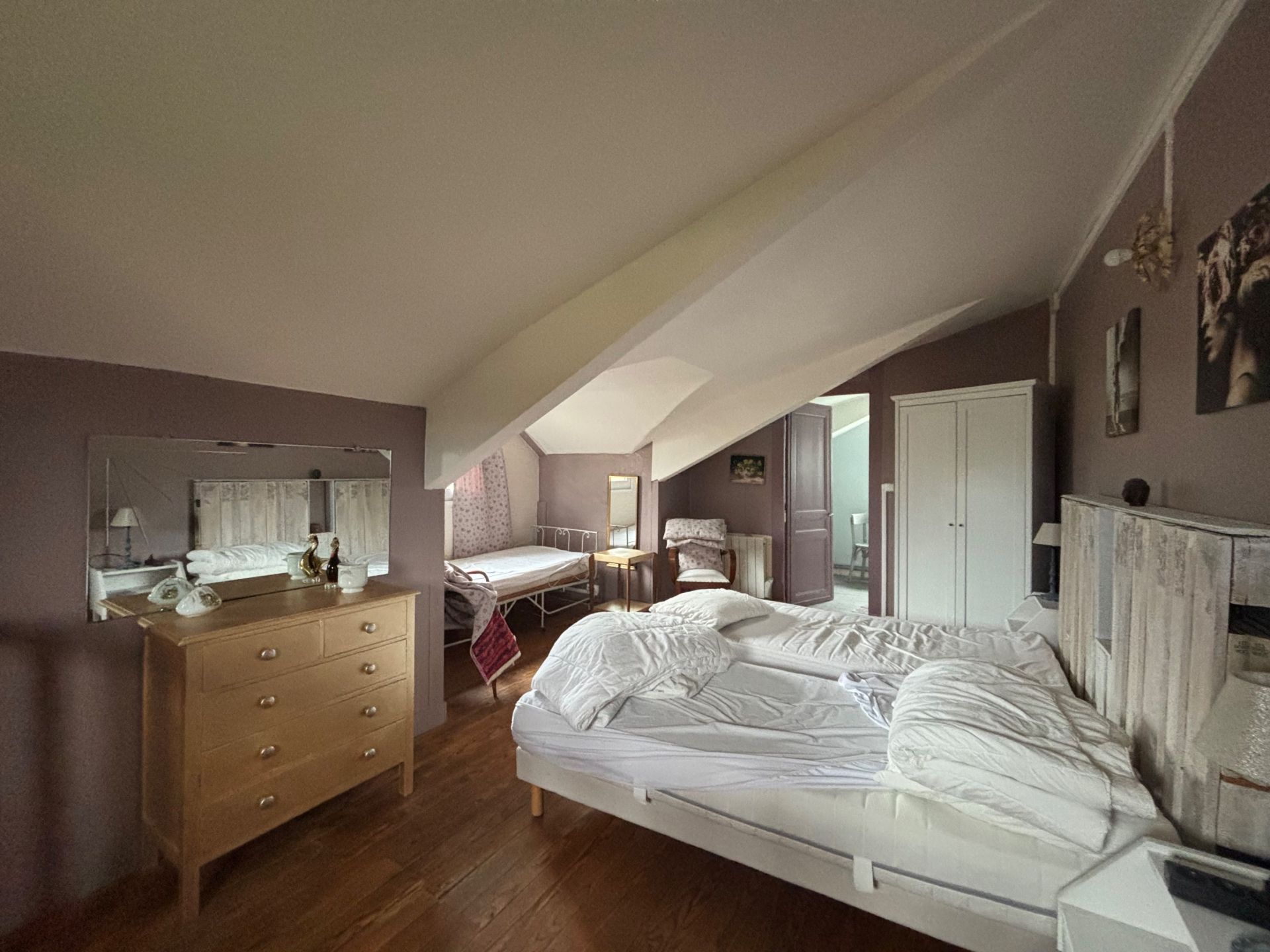 house 18 Rooms for sale on CAEN (14000)