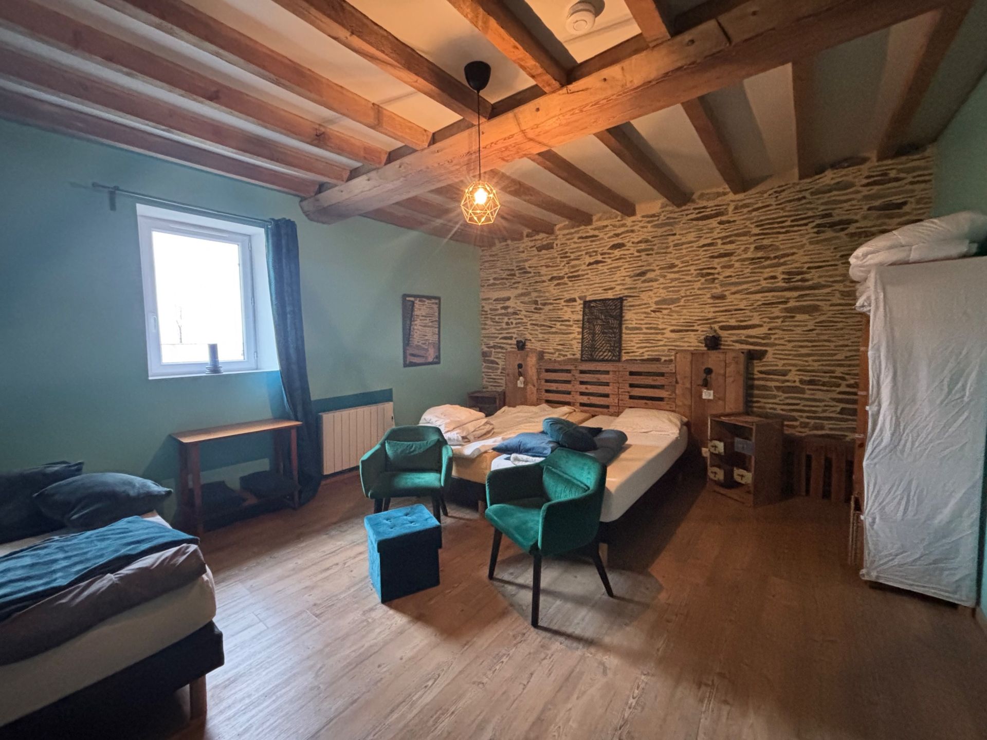 house 18 Rooms for sale on CAEN (14000)