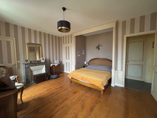 house 18 Rooms for sale on CAEN (14000)