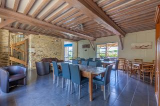 house 18 Rooms for sale on CAEN (14000)