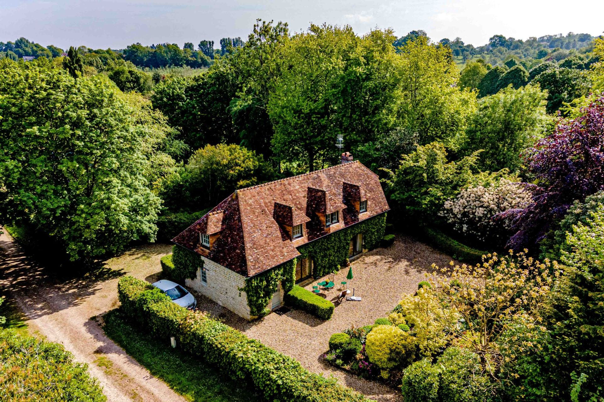 house 40 Rooms for sale on PONT L EVEQUE (14130)