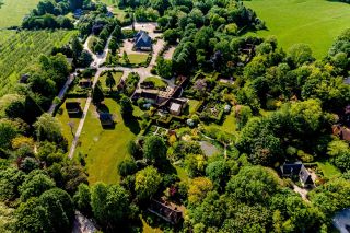 house 40 Rooms for sale on PONT L EVEQUE (14130)