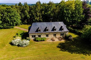 house 40 Rooms for sale on PONT L EVEQUE (14130)