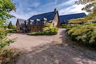 house 40 Rooms for sale on PONT L EVEQUE (14130)