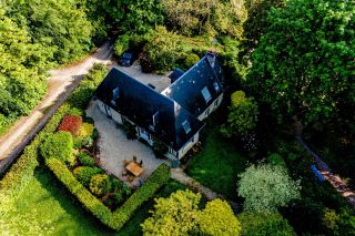 house 40 Rooms for sale on PONT L EVEQUE (14130)