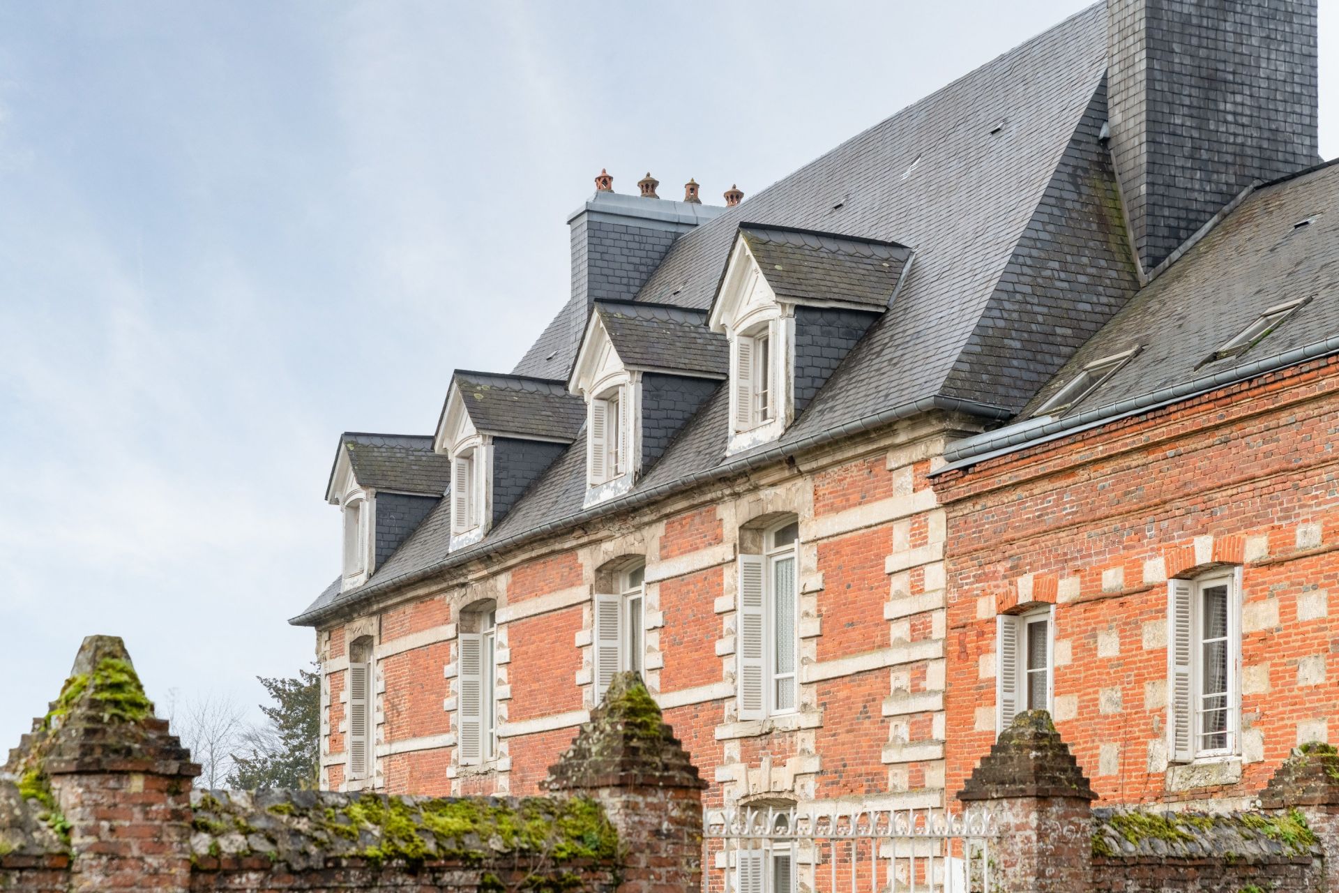 house 13 Rooms for sale on CRIQUETOT L ESNEVAL (76280)