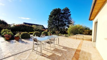 house 8 Rooms for sale on PONT L EVEQUE (14130)