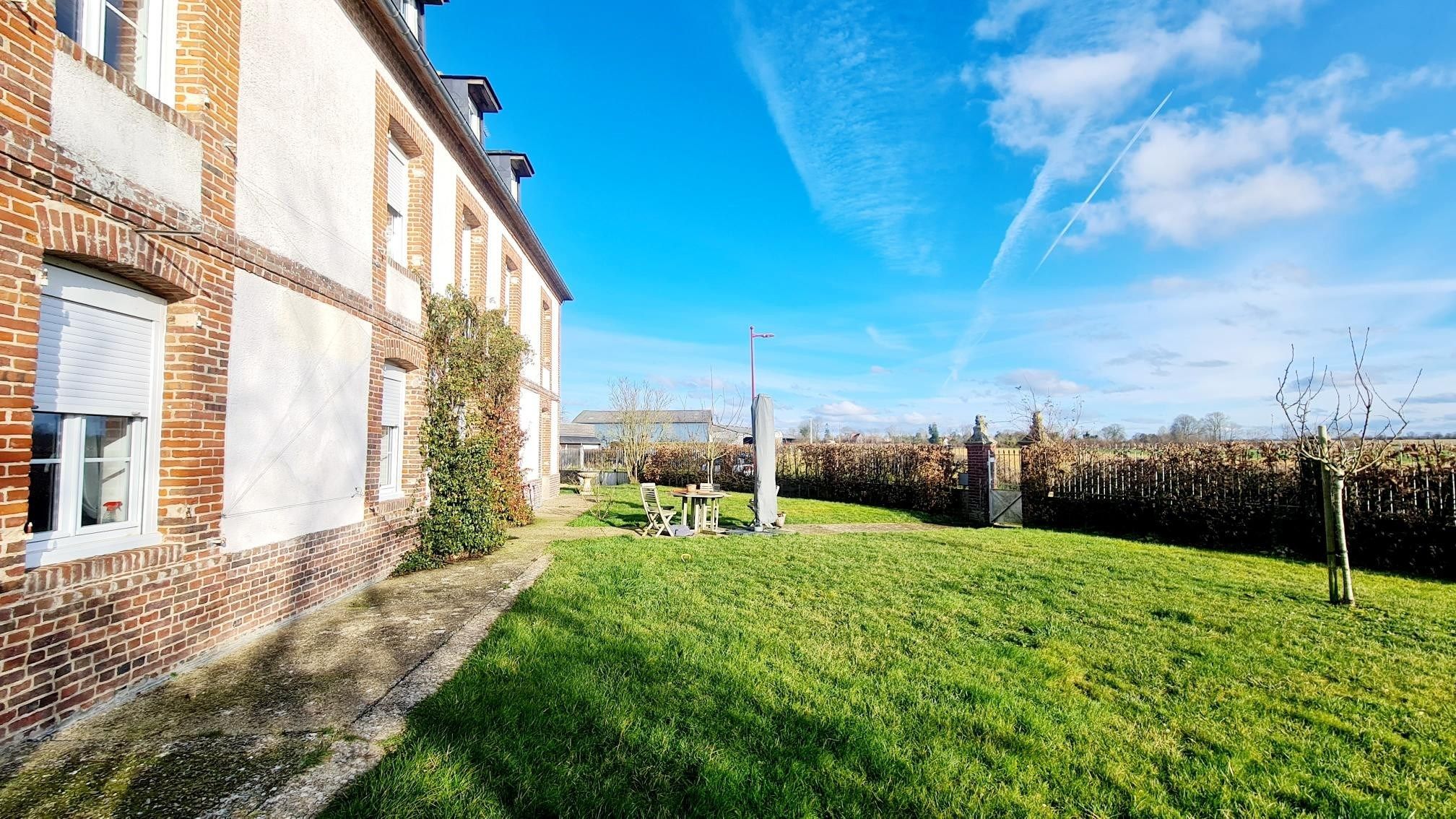 house 8 Rooms for sale on PIENCOURT (27230)