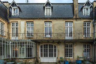 house 14 Rooms for sale on BAYEUX (14400)