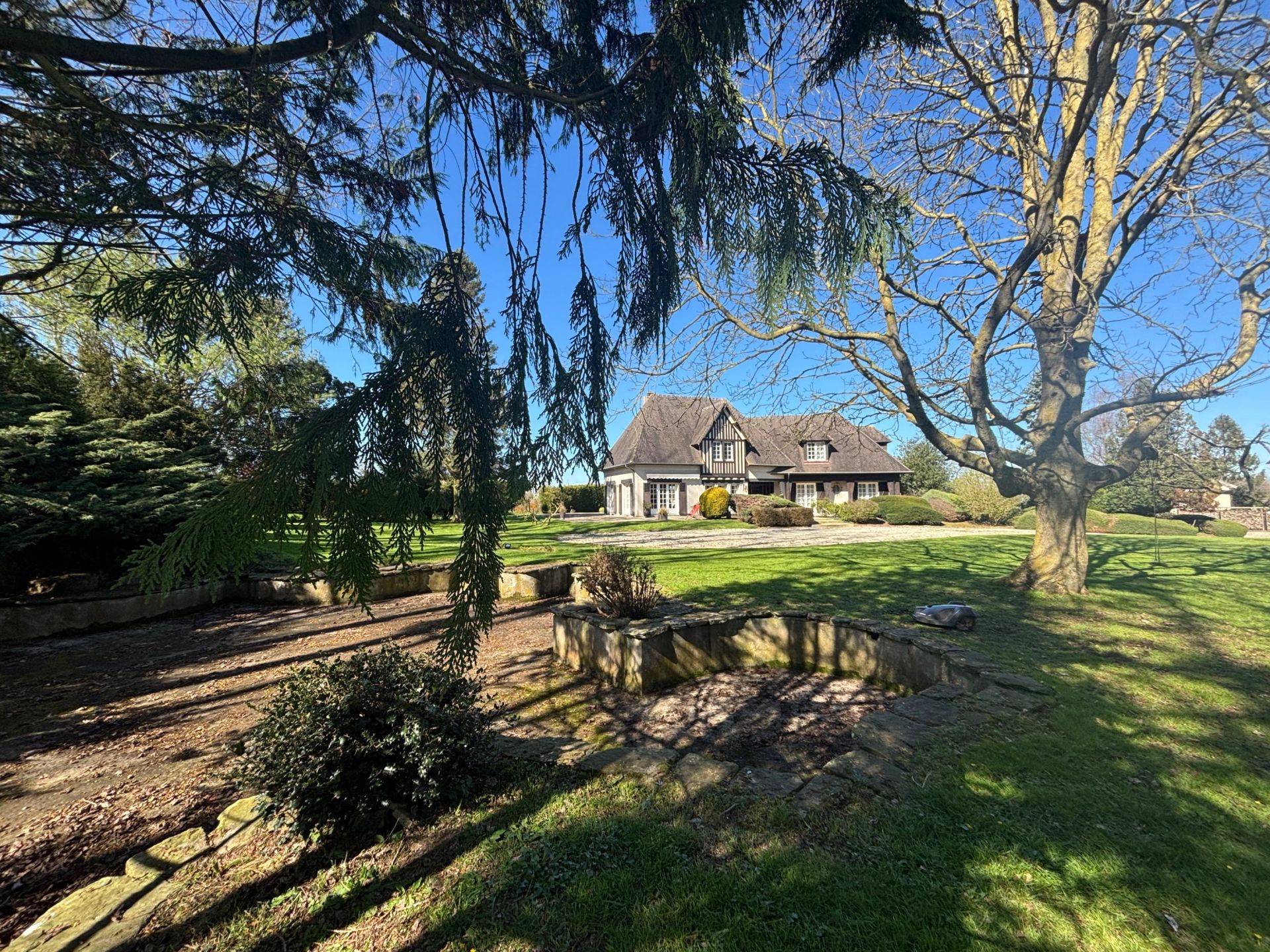 maison 9 Pièces en vente sur BAYEUX (14400)