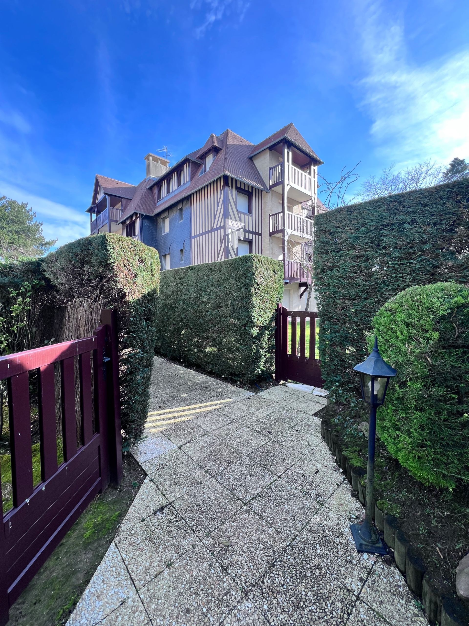 apartment 3 Rooms for seasonal rent on DEAUVILLE (14800)