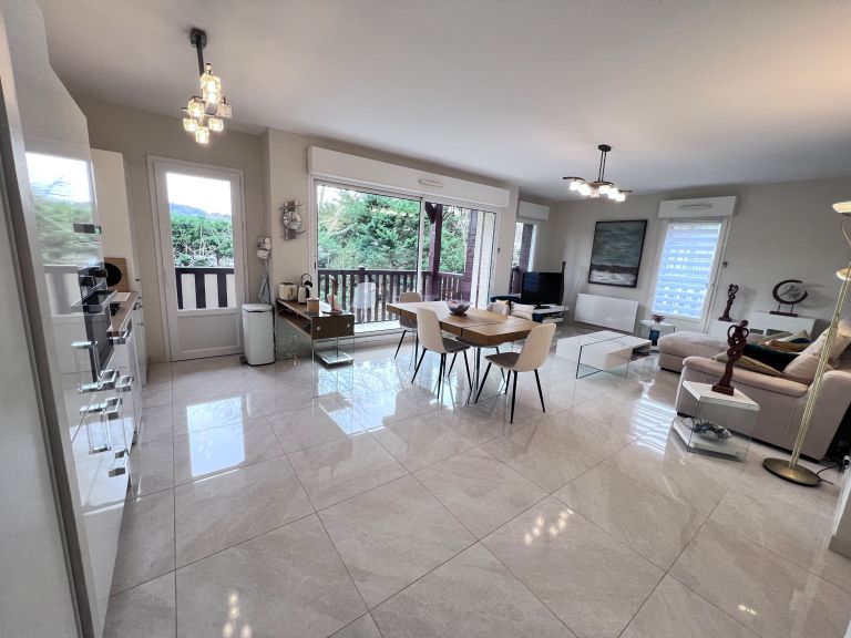 apartment 3 Rooms for seasonal rent on DEAUVILLE (14800)