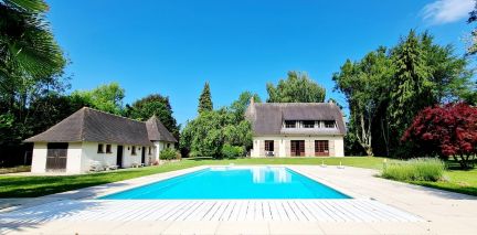 house 6 Rooms for sale on PONT L EVEQUE (14130)