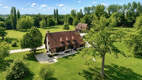 Sale House Saint-Gatien-des-Bois 5&nbsp;Rooms 294&nbsp;m²